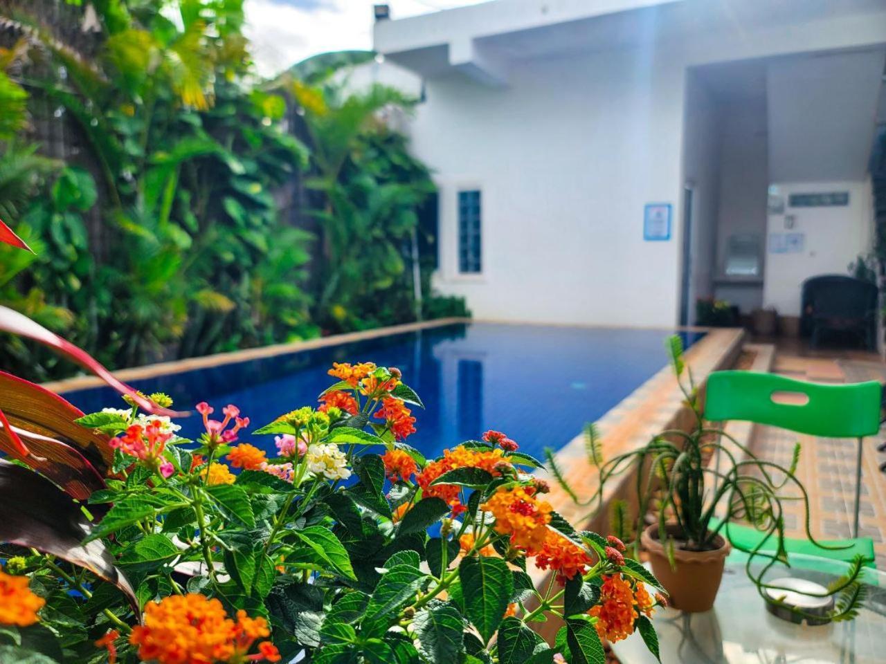 Bed & Bedzzz Hostel Siem Reap Exterior foto